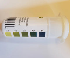 pH Strips Wine Range (2.8 - 4.4 pH), 100 Papers
